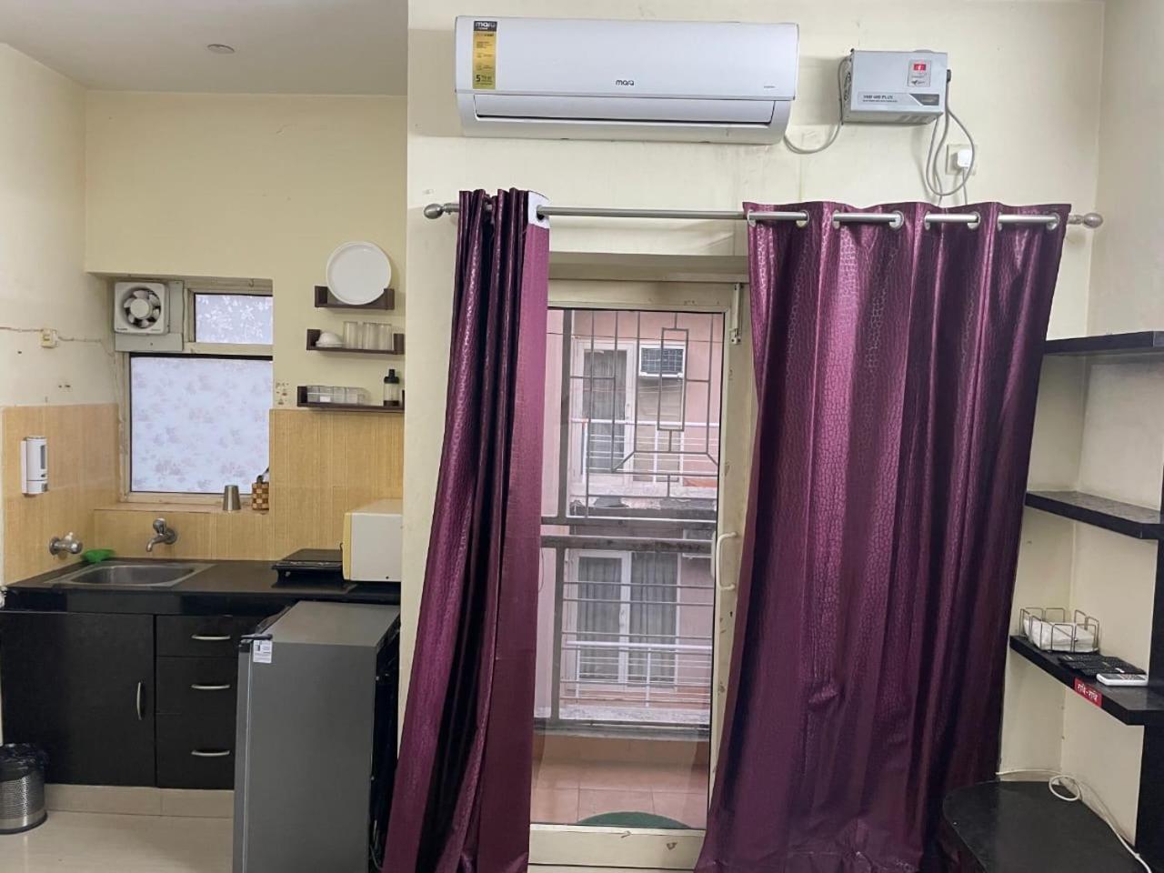 Cozy And Comfortable At Apartment