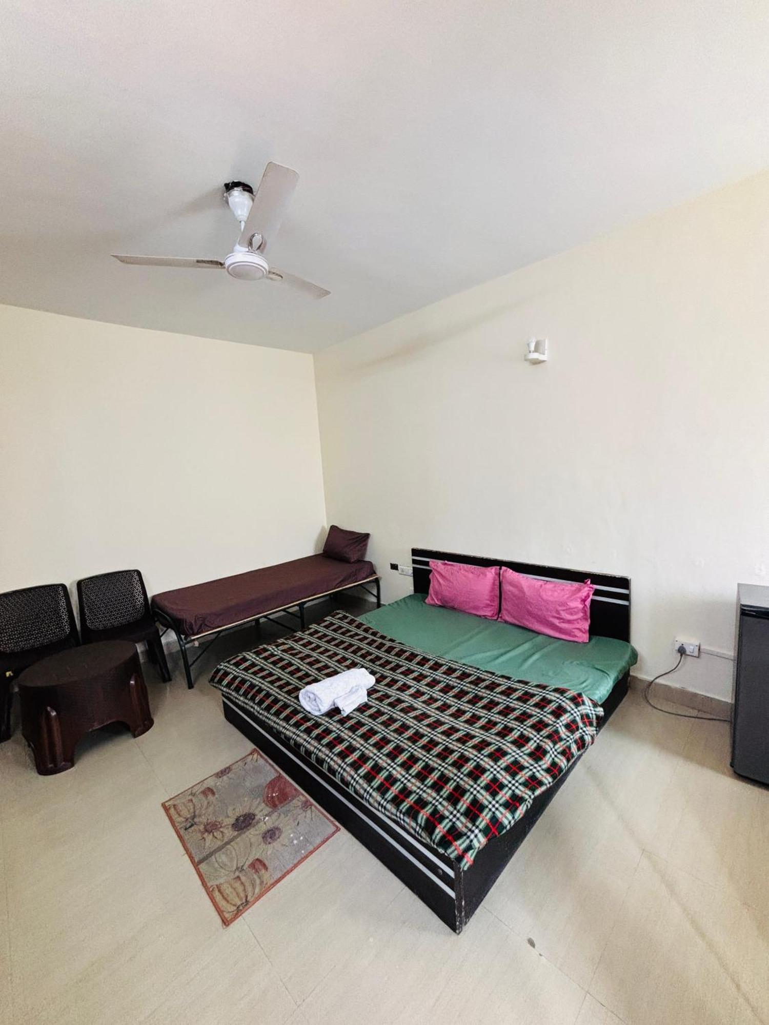 Apartment Cozy And Comfortable At Vrindavan